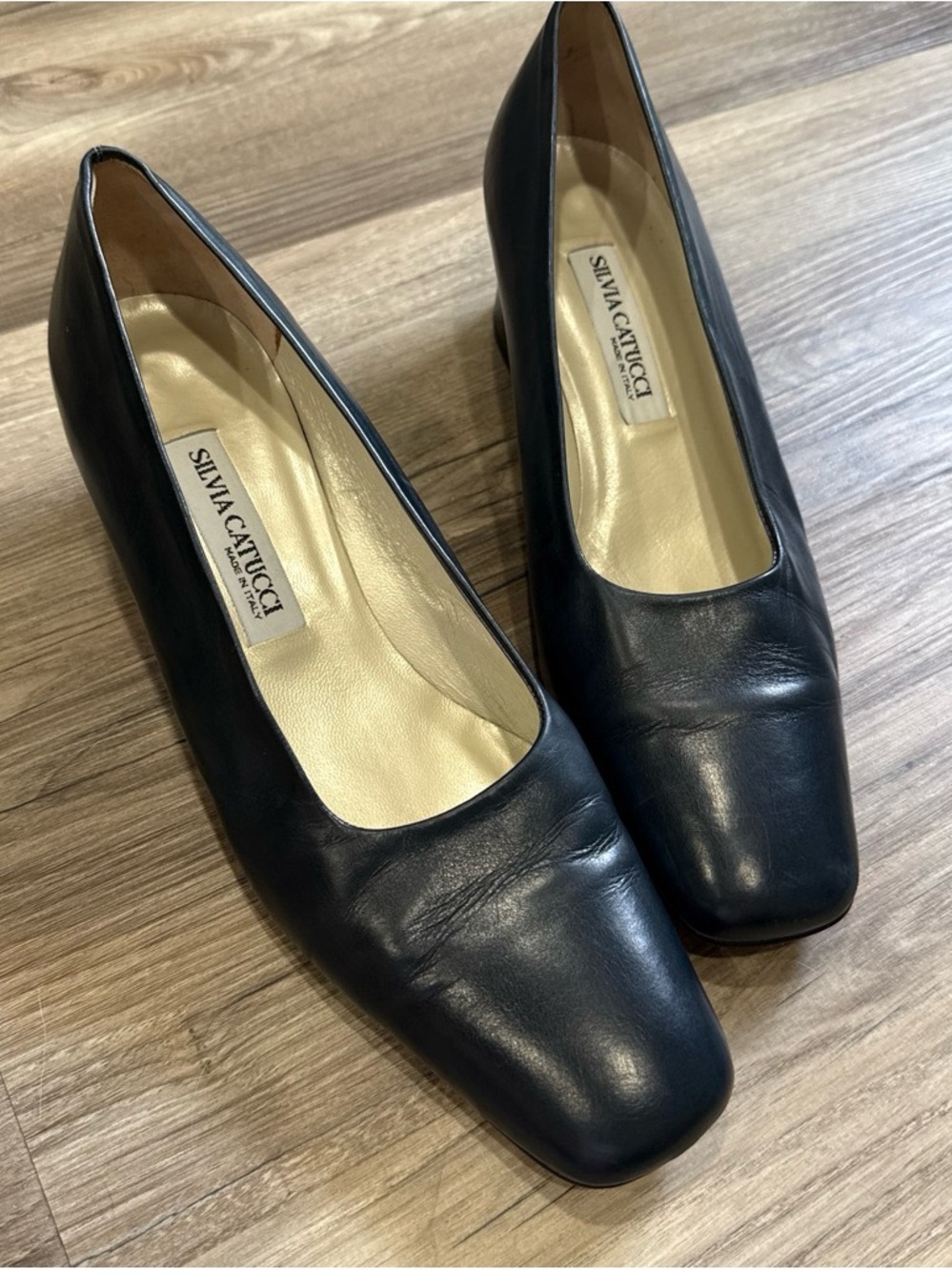 Silvia Catucci Italian Leather Classic Pumps